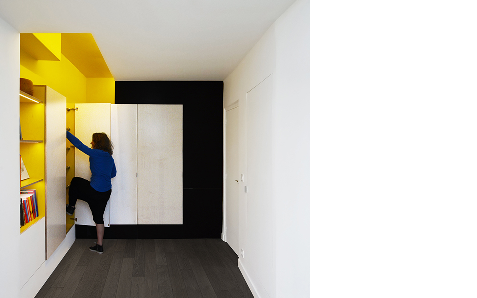 Soignez votre intérieur, Paris 5 | salle d'attente d'un cabinet psychiatrique et pied à terre avec kitchenette, SdB et couchage.