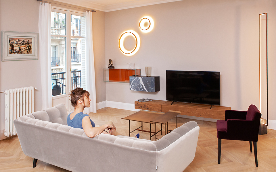 Mobiliers sculptés, Paris 16 | séjour ameublé